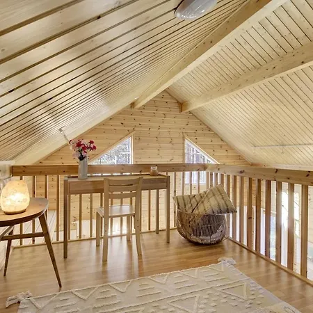 Nova ヴィラ ピュハトゥントゥリ